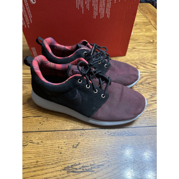 Nike Roshe One Premium Size 8 Men Night Maroon Running Comfortable New - Picture 1 of 9